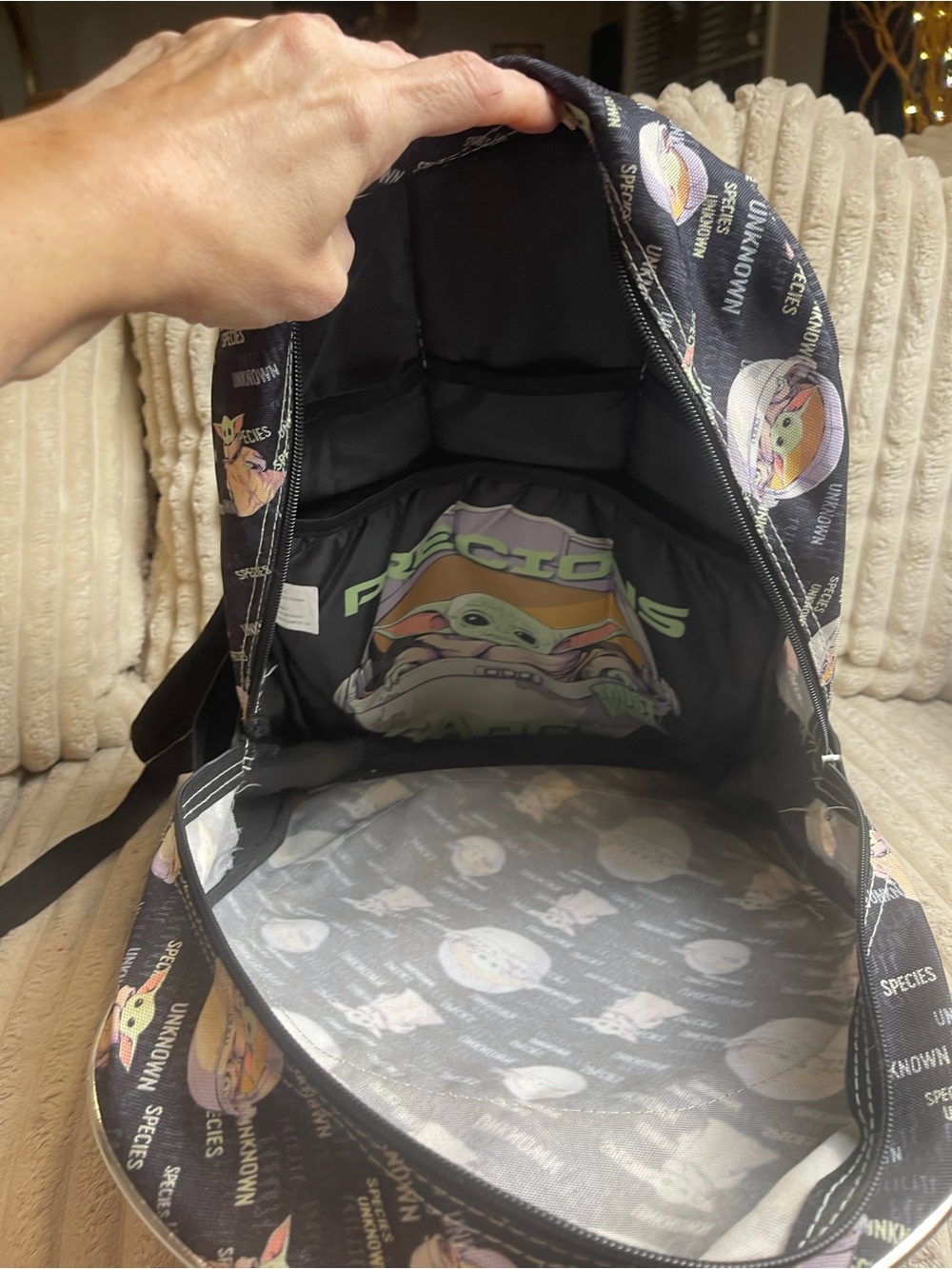 Star Wars The Mandalorian Baby Yoda Grogu Precious Cargo Backpack - Picture 7 of 7